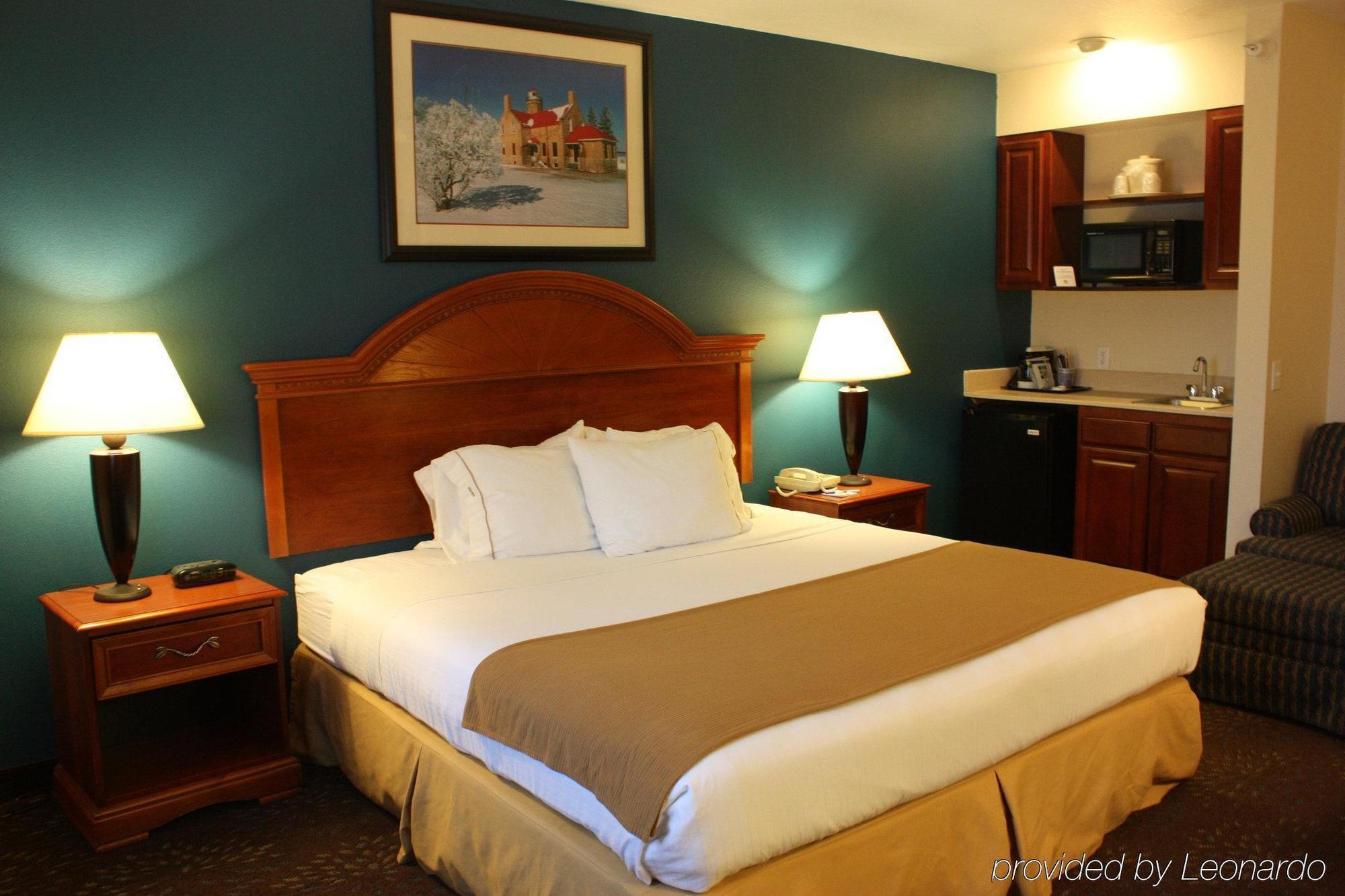 Holiday Inn Express Mackinaw City By Ihg Exterior foto