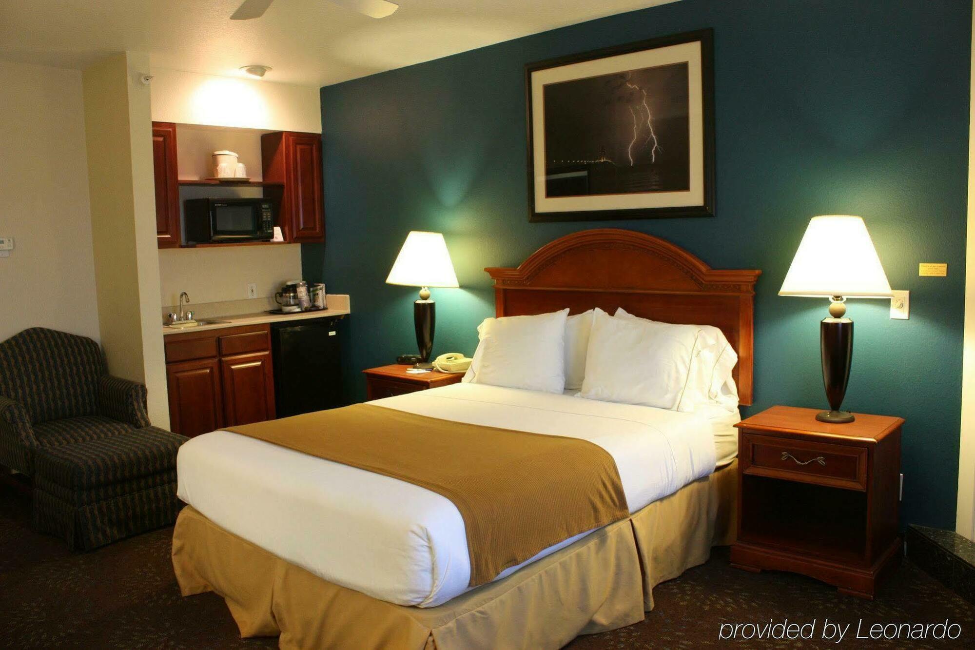 Holiday Inn Express Mackinaw City By Ihg Exterior foto