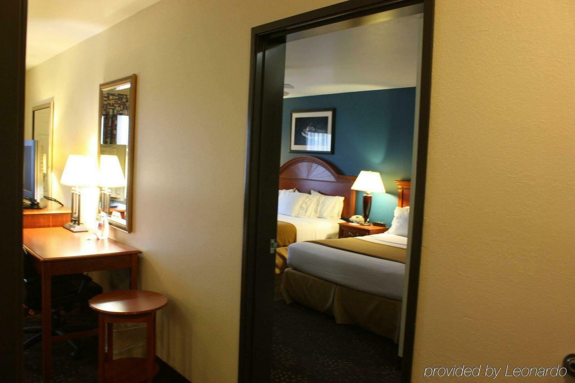 Holiday Inn Express Mackinaw City By Ihg Exterior foto